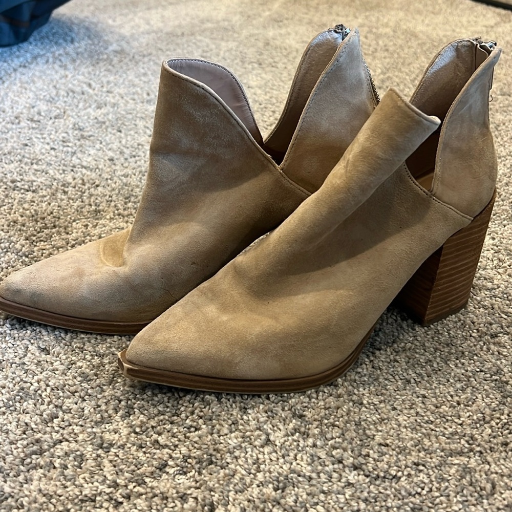 Steve Madden Bootie size 8.5